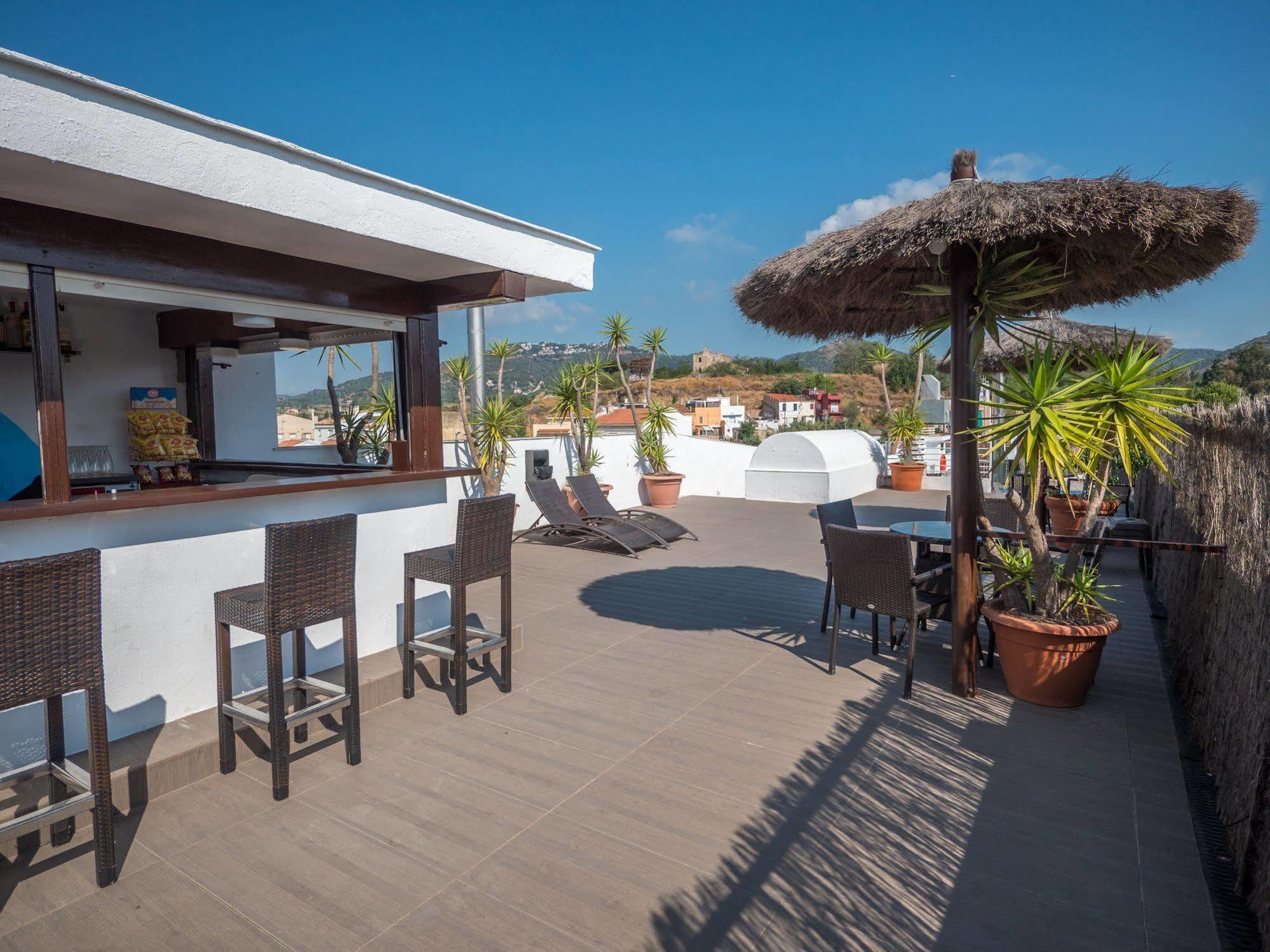 Hotel Checkin Montpalau Pineda de Mar Buitenkant foto